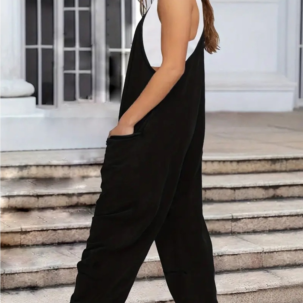 Elegant Black Sleeveless Jumpsuit